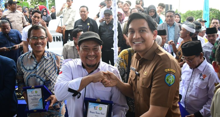 Ukir Sejarah, Bupati Lucky Hakim Resmikan Tugu Nol Kilometer Indramayu Barat